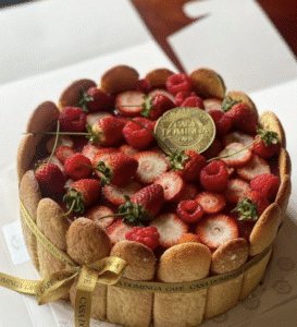 Carlota de Fresa 8/10 porciones