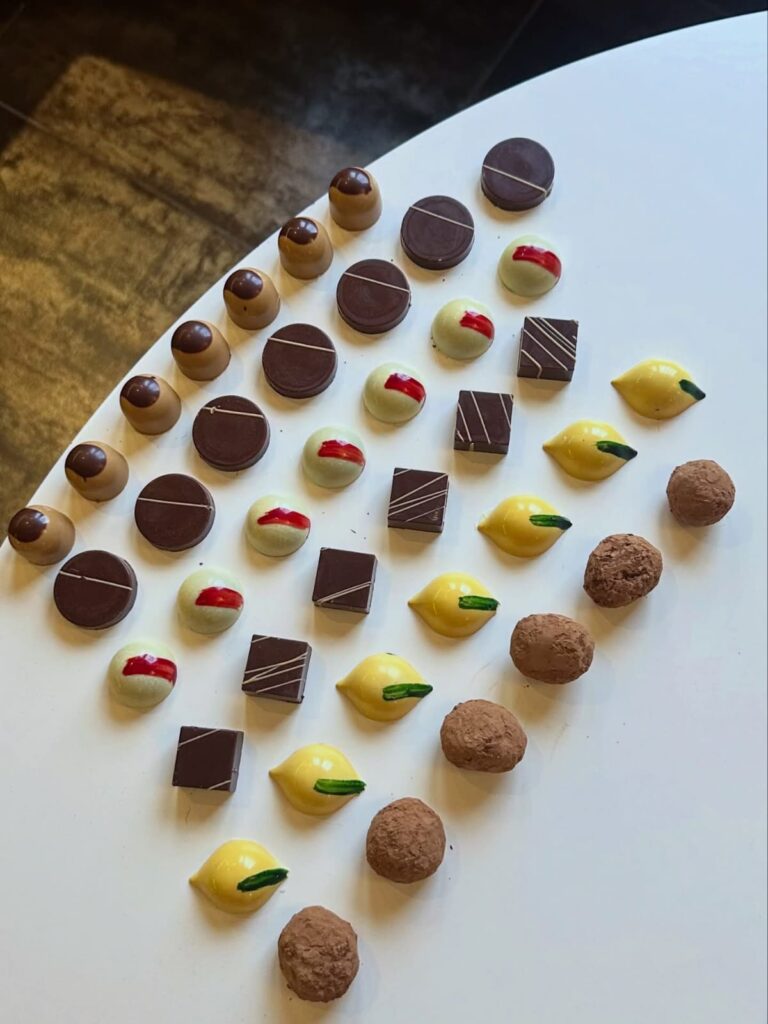 Bombones rellenos y Trufas de Chococlate 54%